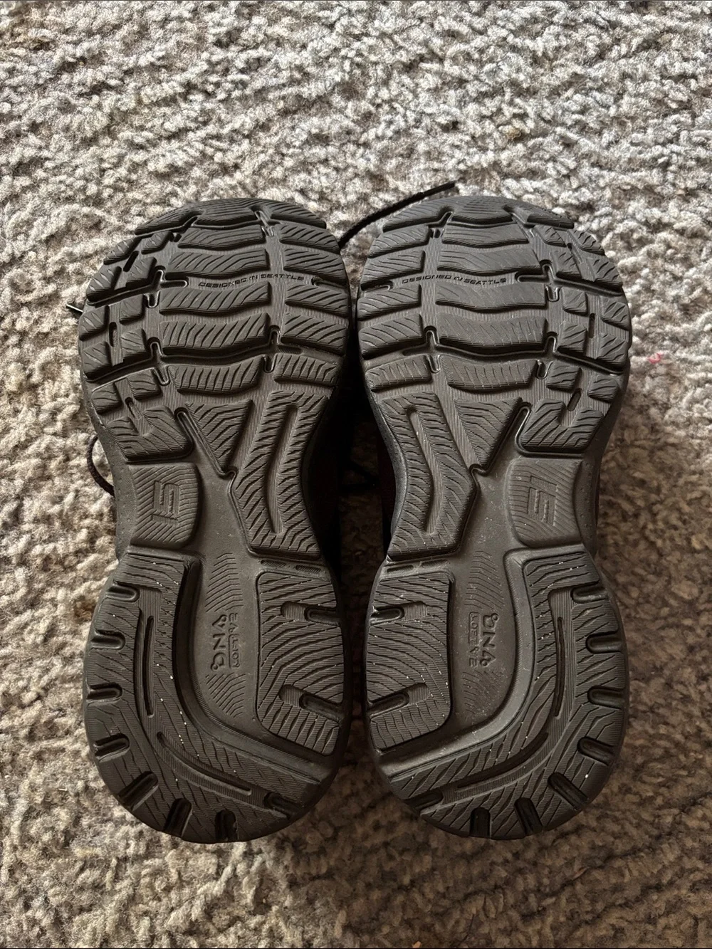 Brooks Ghost 15 Women’s Athletic Shoes — Black 8.5 Wide